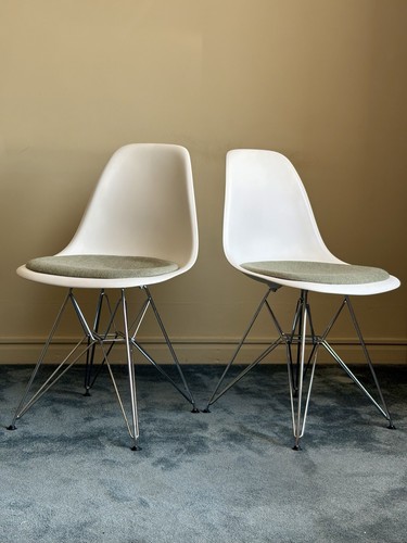 Eames plastic chair with - plastic,